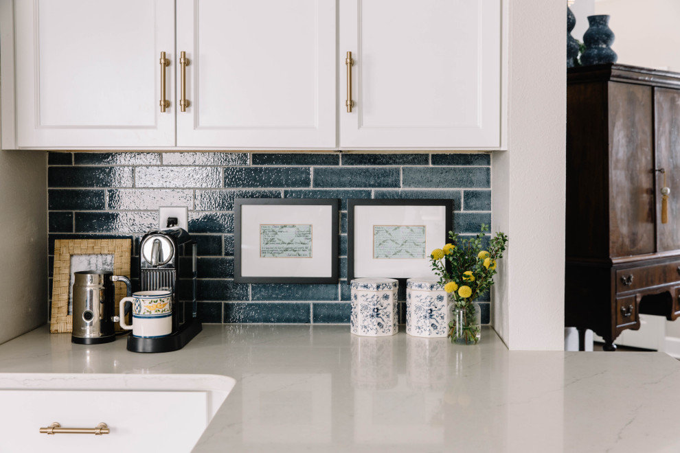 Kitchen - transitional kitchen idea