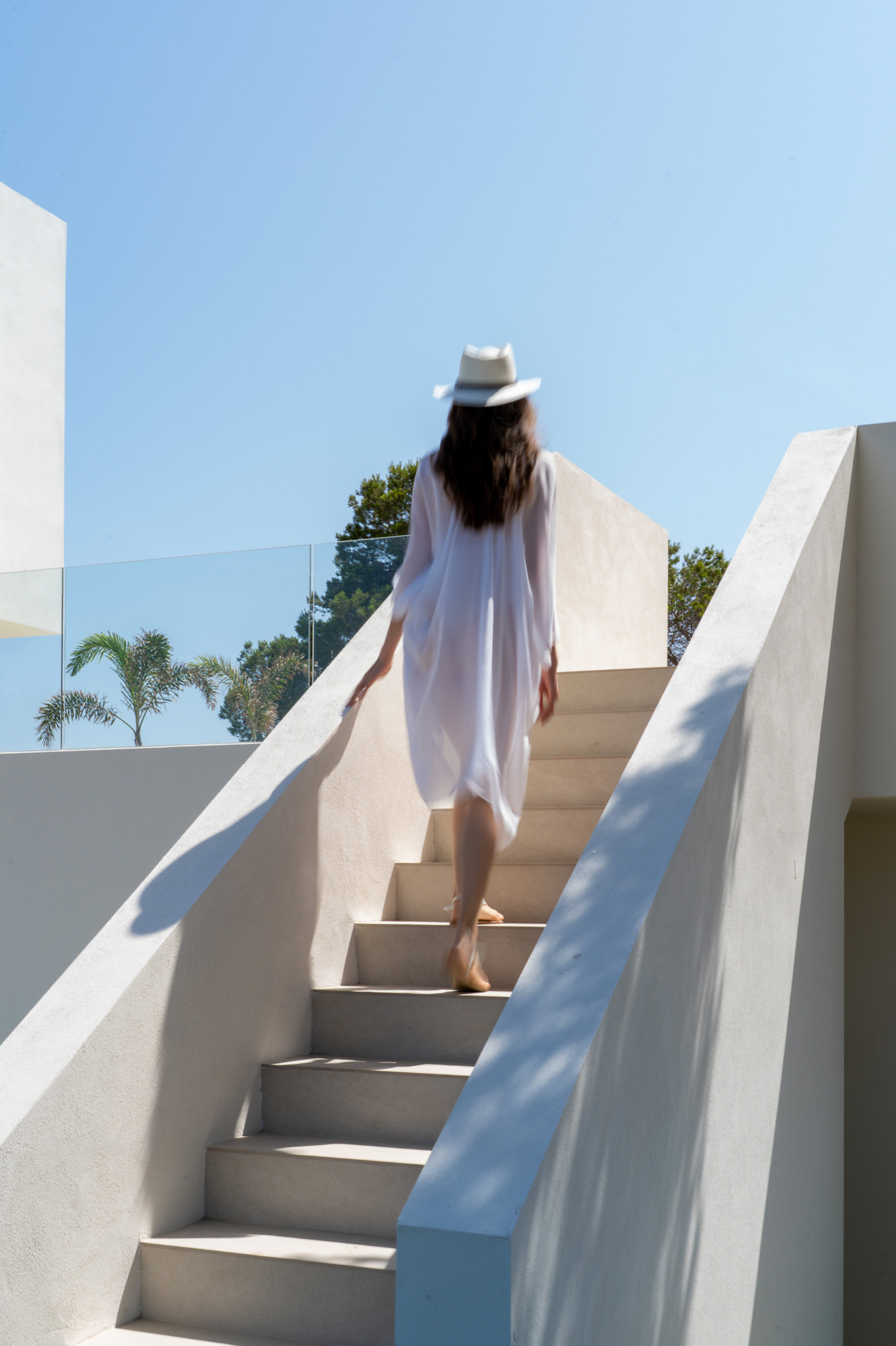 青いおしゃれな外階段の画像 75選 - 2025 年 11月 | Houzz (ハウズ)