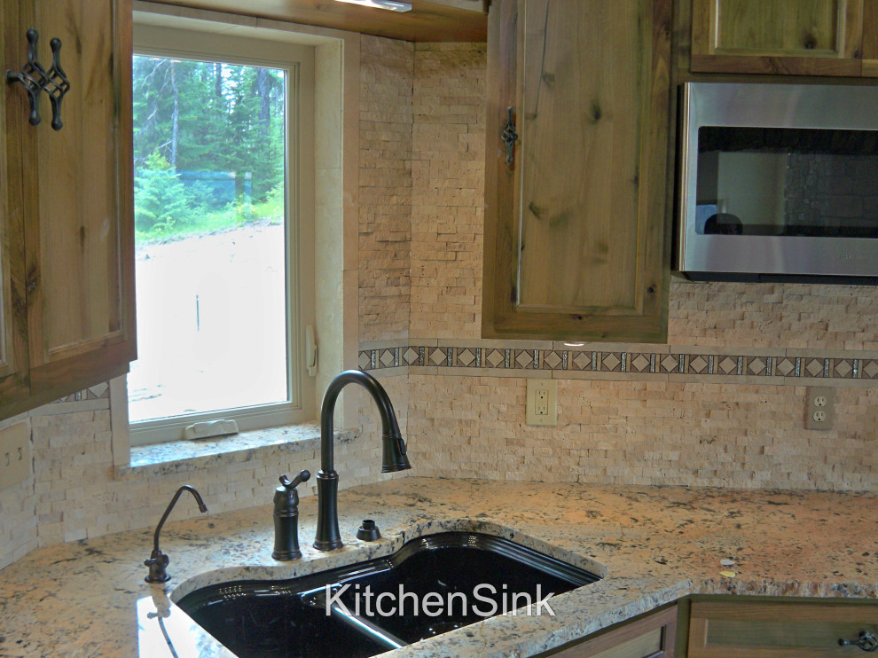 Kitchen - rustic kitchen idea