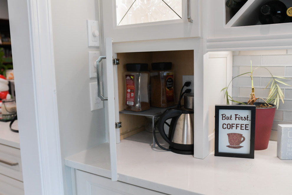 Home design - transitional home design idea