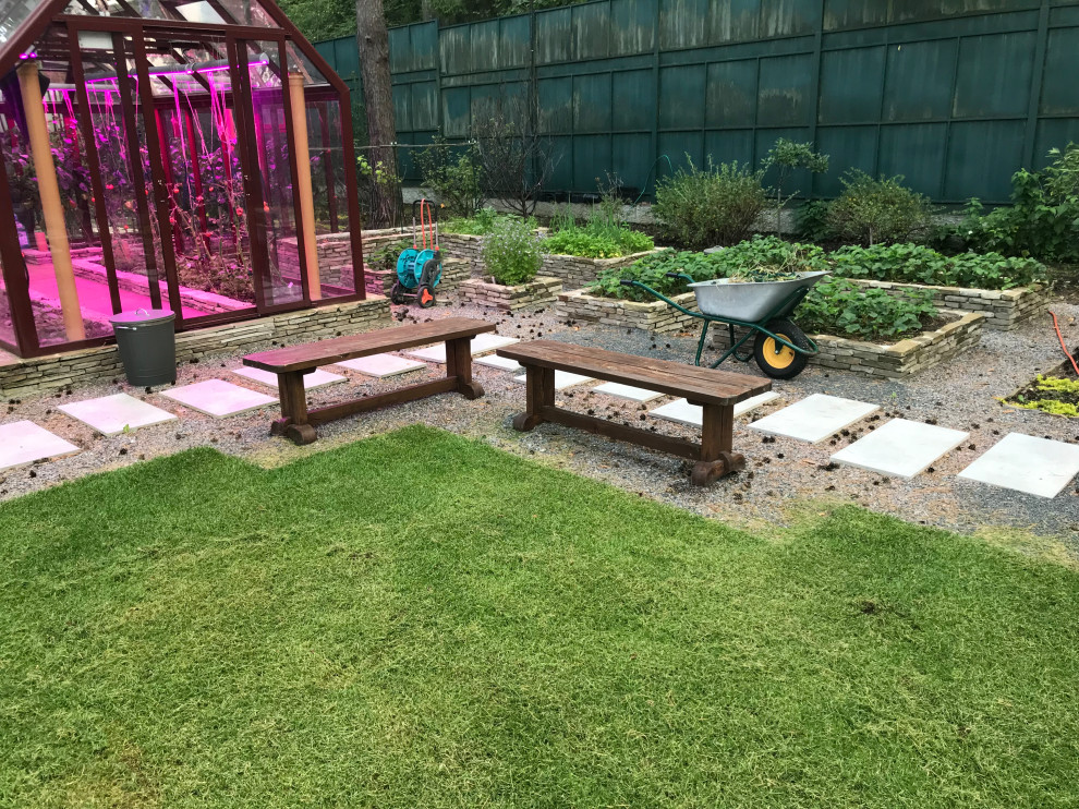 Участок в регулярном стиле