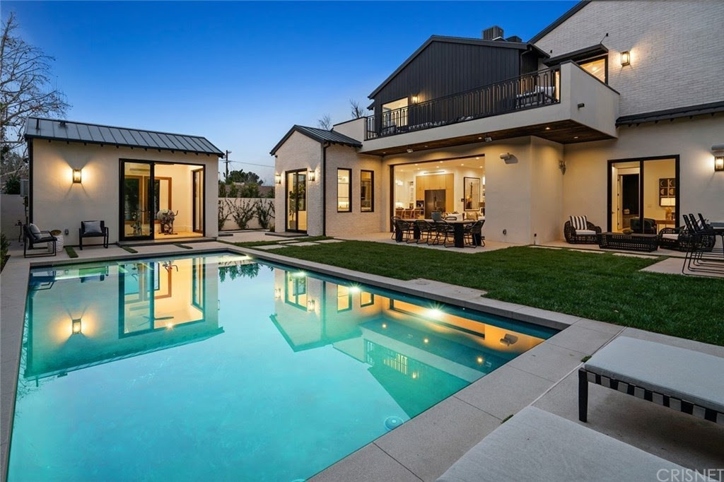 New Construction - Noeline Avenue Encino