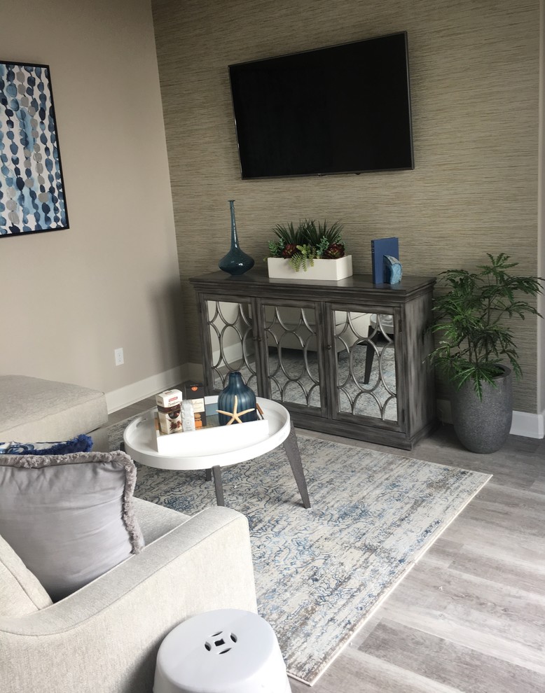 Example of a transitional home design design in Orange County