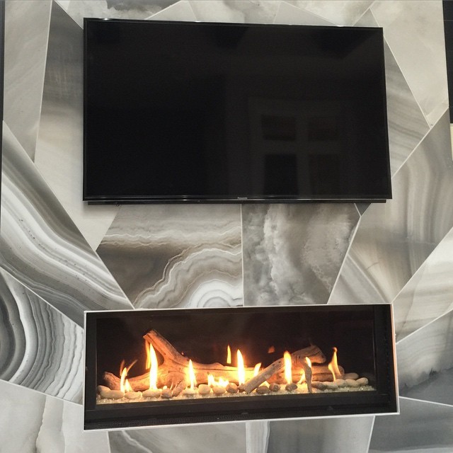 Inspiration for a transitional home design remodel in Toronto