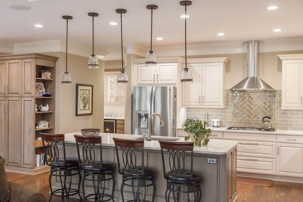Photo of a large traditional kitchen in Atlanta with with island.