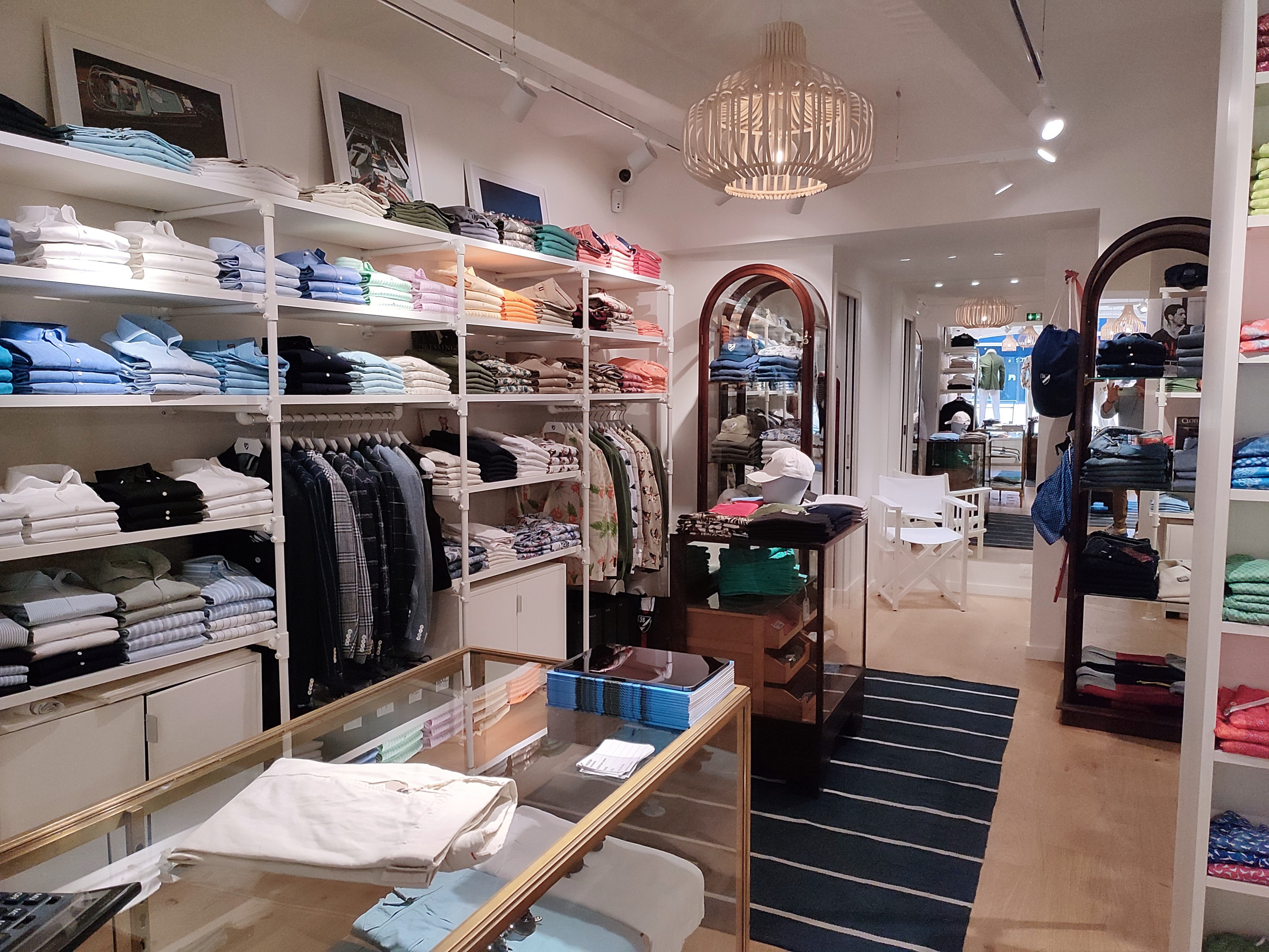 Agencement d'une boutique de vêtements - Saint-Tropez