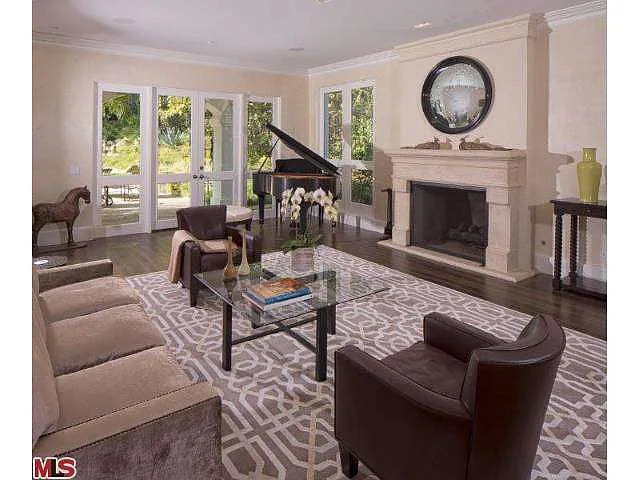 Aubrey Road - Mulholland Estates