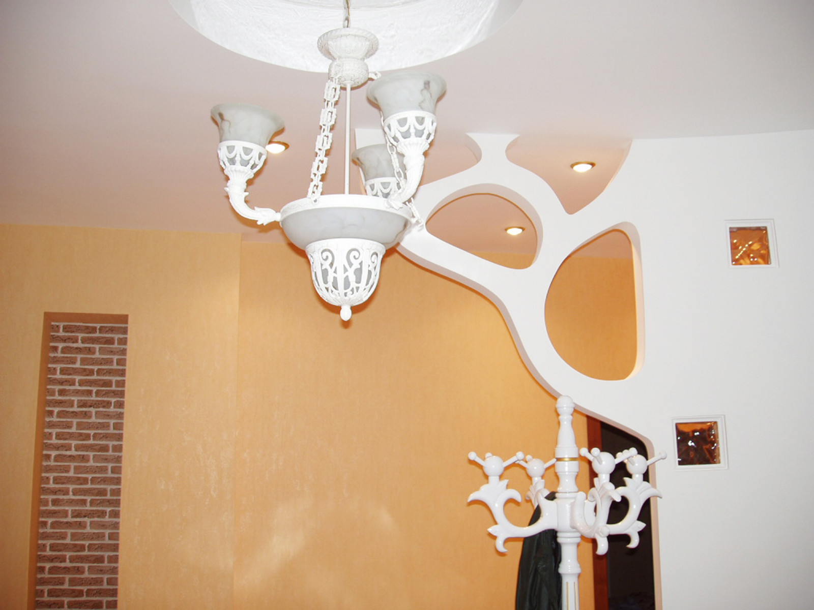 Golden autumn Cyrus - design in oriental style