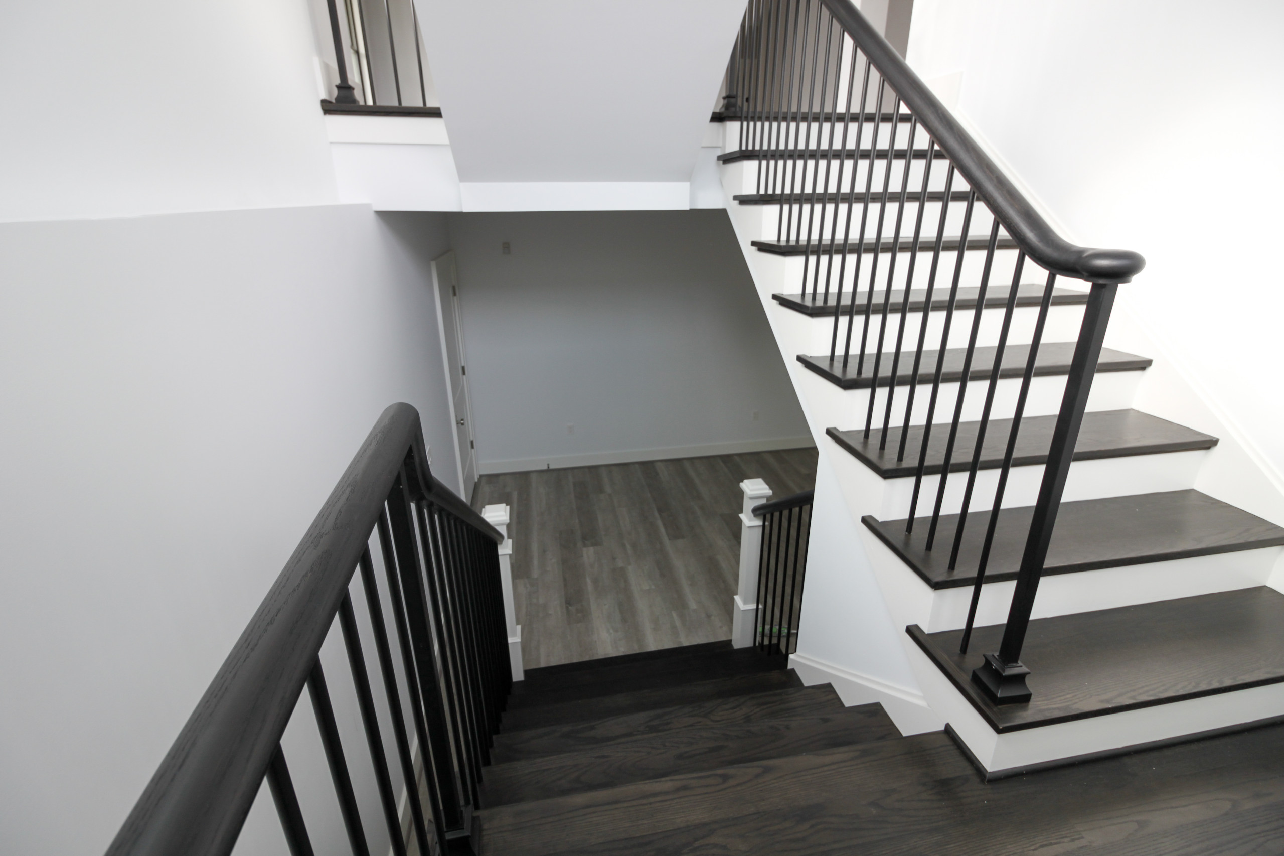 90_Classic Staircase with a Contemporary Twist, McLean VA 22101