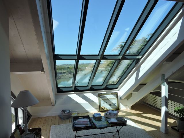 Am&eacute;nagement de combles contemporary-living-room
