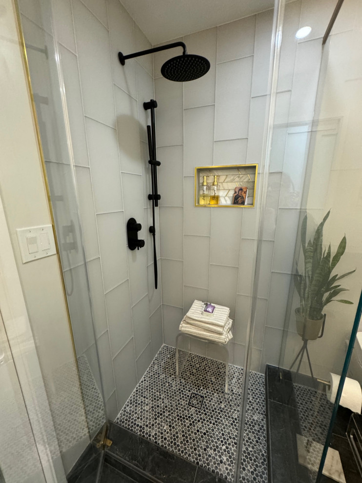 Calming Master Bathroom in Alameda