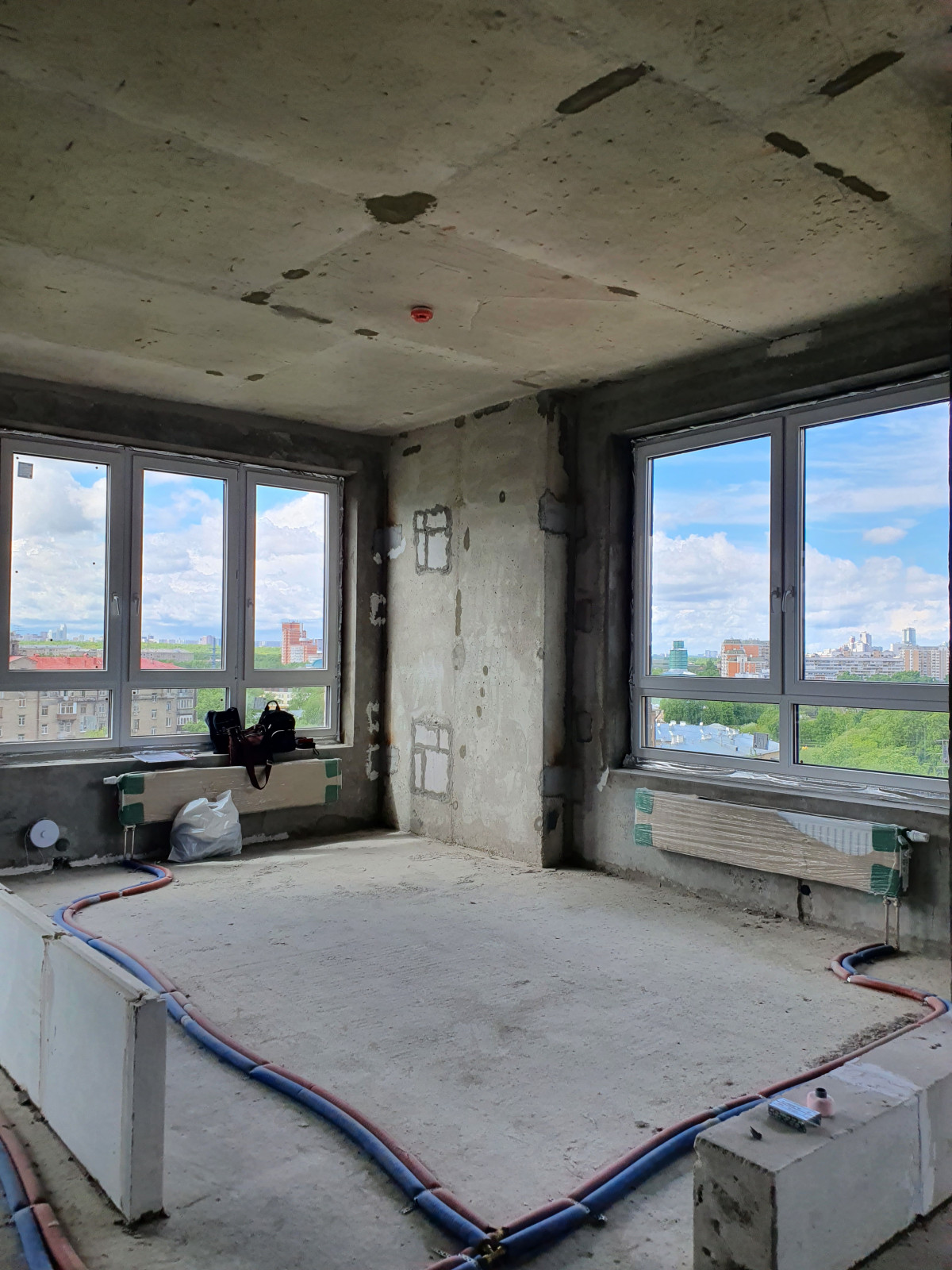 Трехкомнатная квартира 98 кв.м. в ЖК "Западный порт"