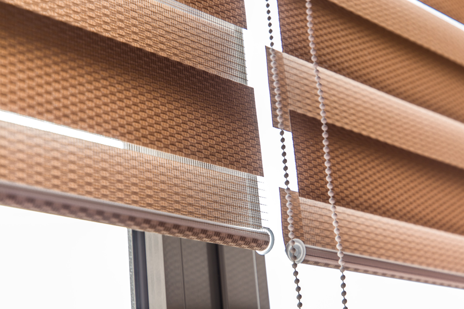 Рулонные шторы День/Ночь на балкон