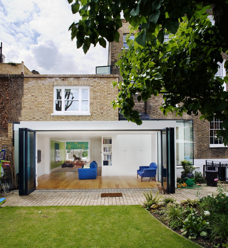 Residence in Crescent Grove, London
