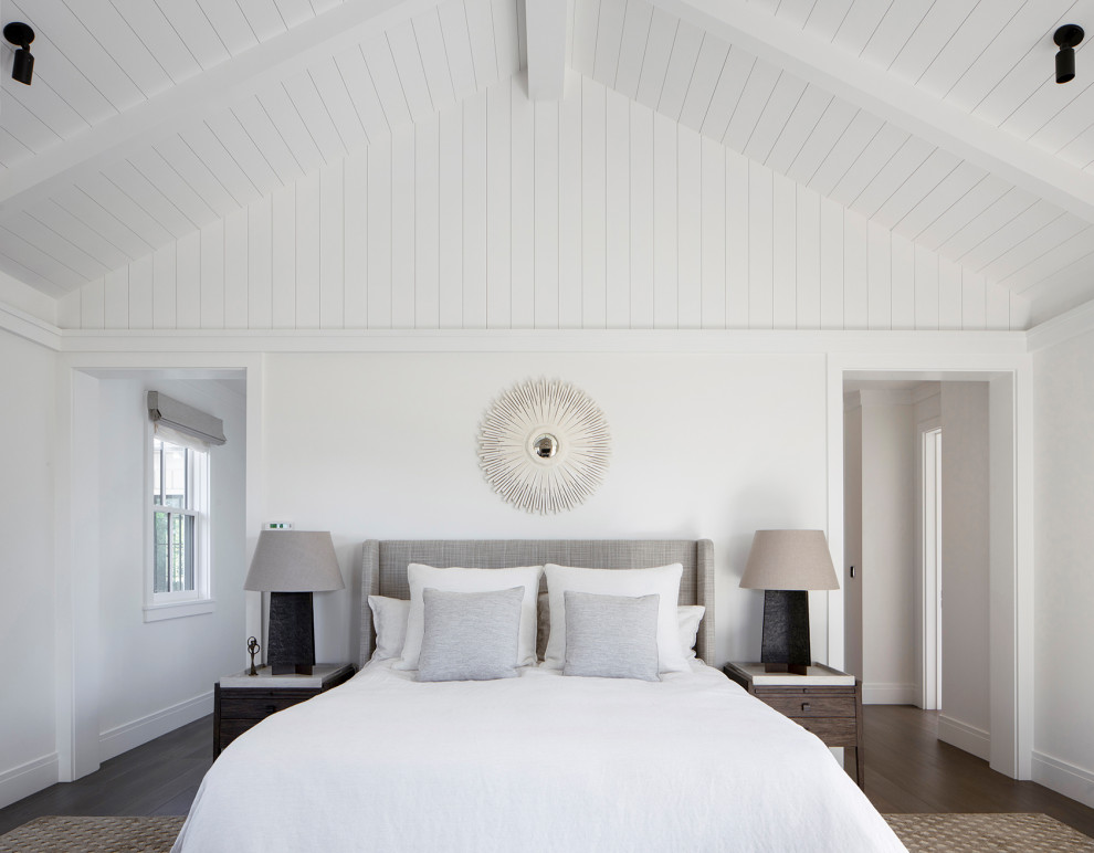 This is an example of a farmhouse bedroom in San Francisco.