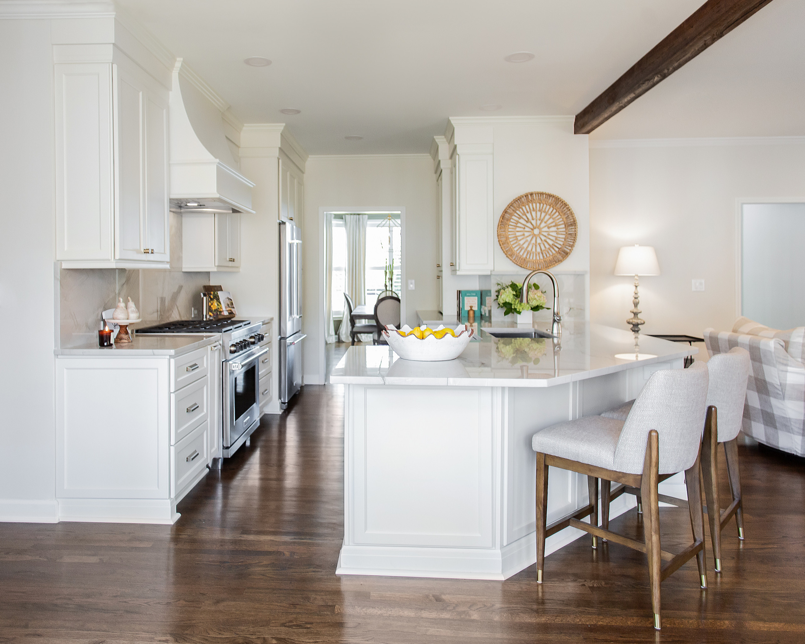 WOODSTOCK neutral transitional kitchen