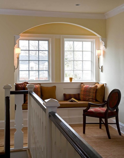 Window Seat / Nook contemporary-hall