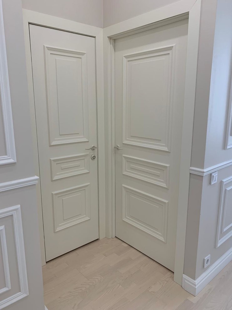 Светлая однокомнатная квартира в неоклассическом стиле