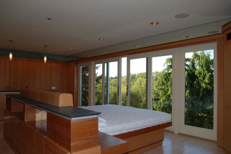 Contemporary Master Suite - Lake Oswego