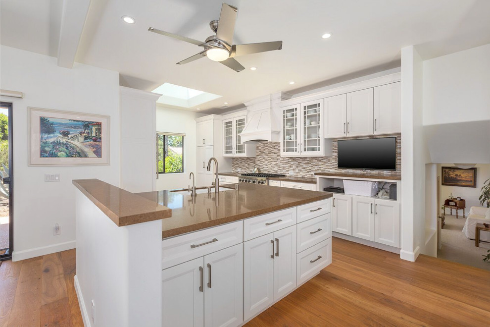 Inspiration for a transitional home design remodel in Santa Barbara