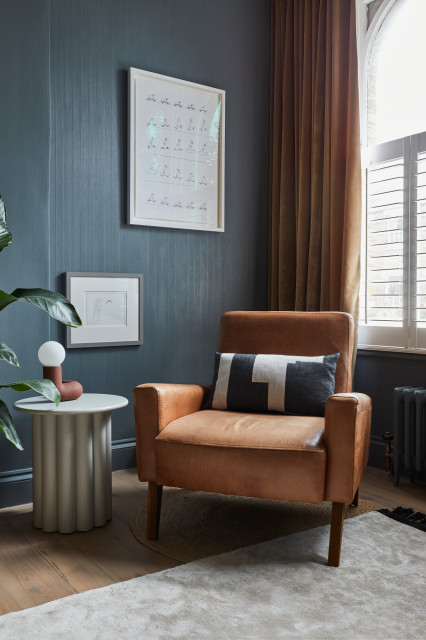 Crouch End Apartment midcentury-living-room