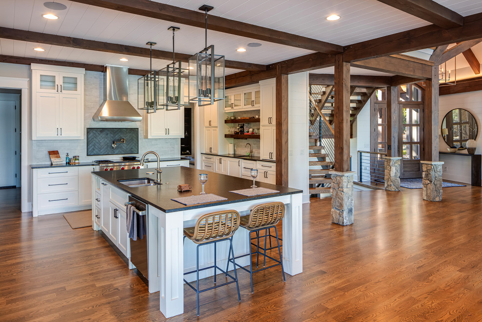 Kitchen - rustic kitchen idea