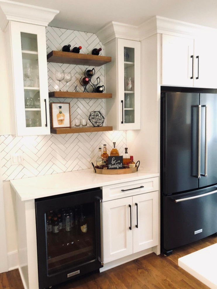 Kitchen - transitional kitchen idea
