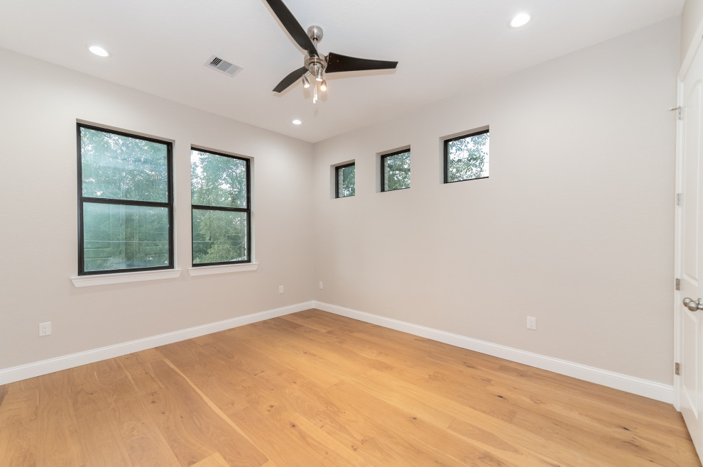 102 Cloverleaf