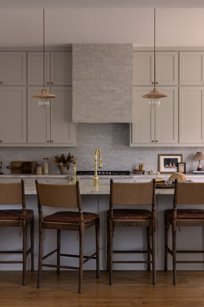 Transitional kitchen photo in Austin