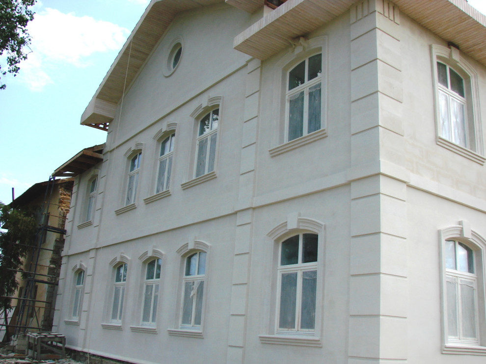 Фасады из инкерманского камня