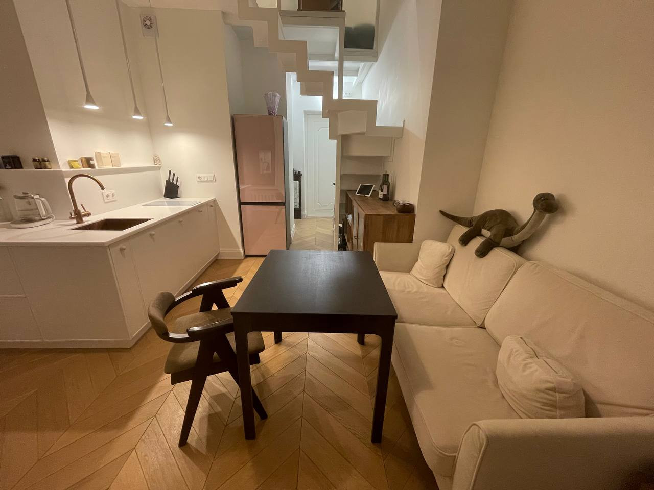 Апартаменты в Старокирочном переулке, Москва