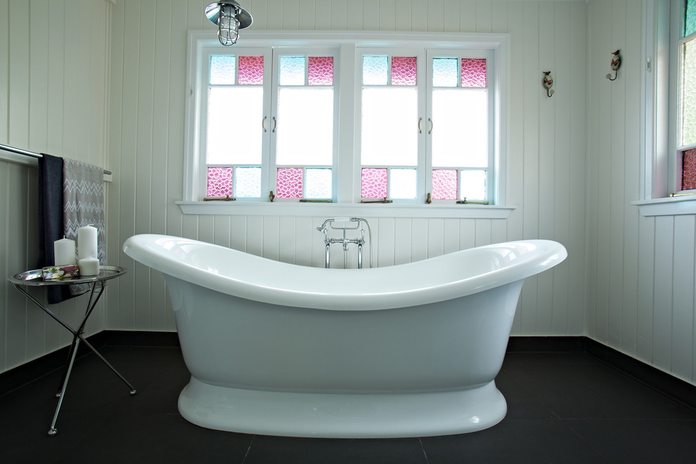 Traditional bathroom in Brisbane with a double shower.