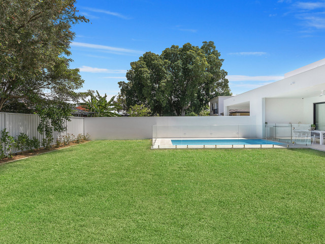 Bexley -  Architecturally Designed Duplex modern-pools-and-hot-tubs