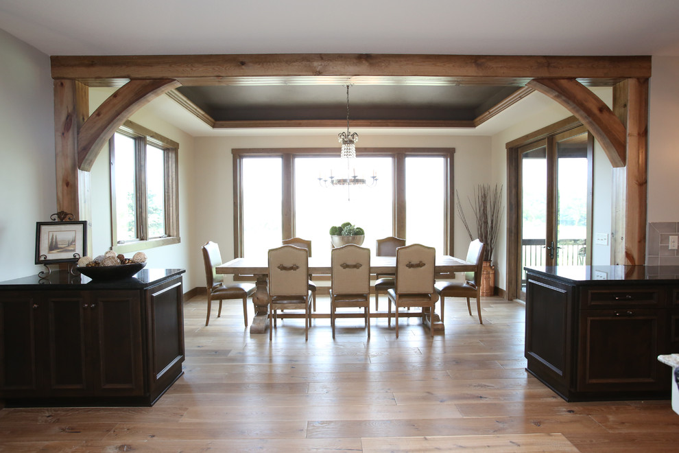 Dining room - dining room idea in Minneapolis