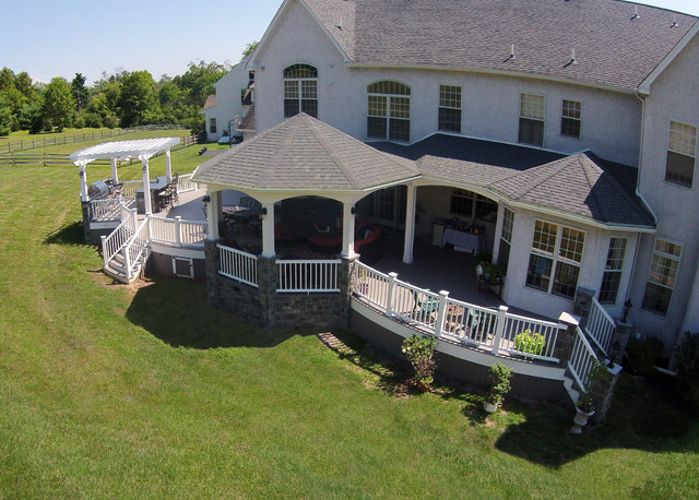 Westawski Residence modern-veranda
