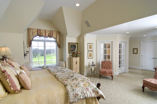Master Bedroom With Glass Doored Sitting Room Traditional