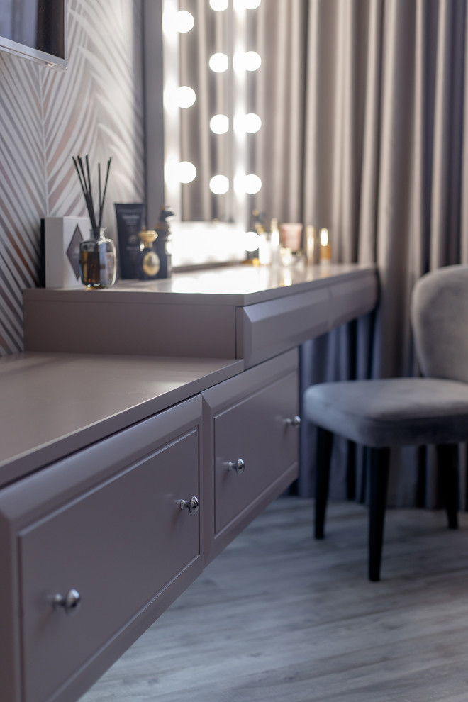 Реализация спальни "Современная классика" в серых тонах