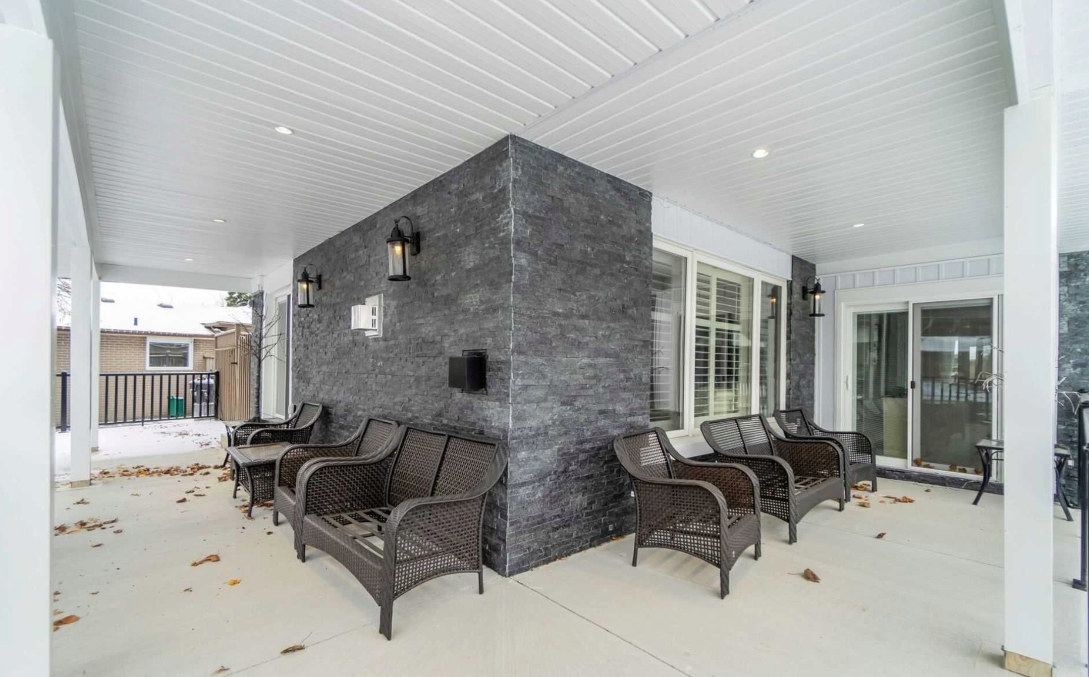 Large outdoor corner patio