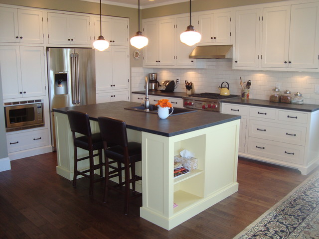 Vintage Style Kitchen country-cucina