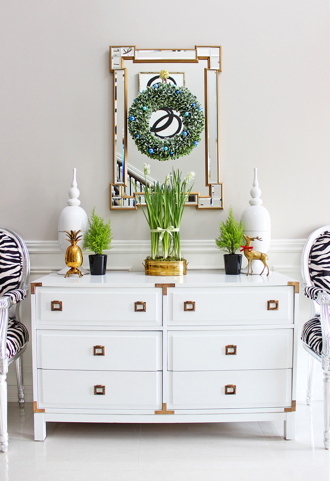 Inspiration for a transitional entryway remodel in Toronto