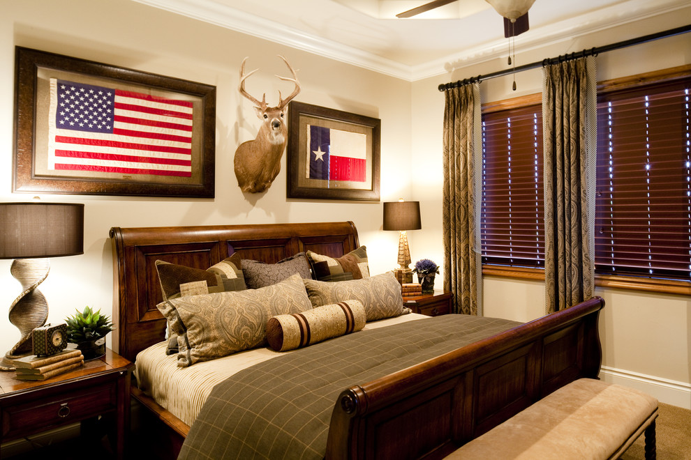 Design ideas for a traditional bedroom in Austin.
