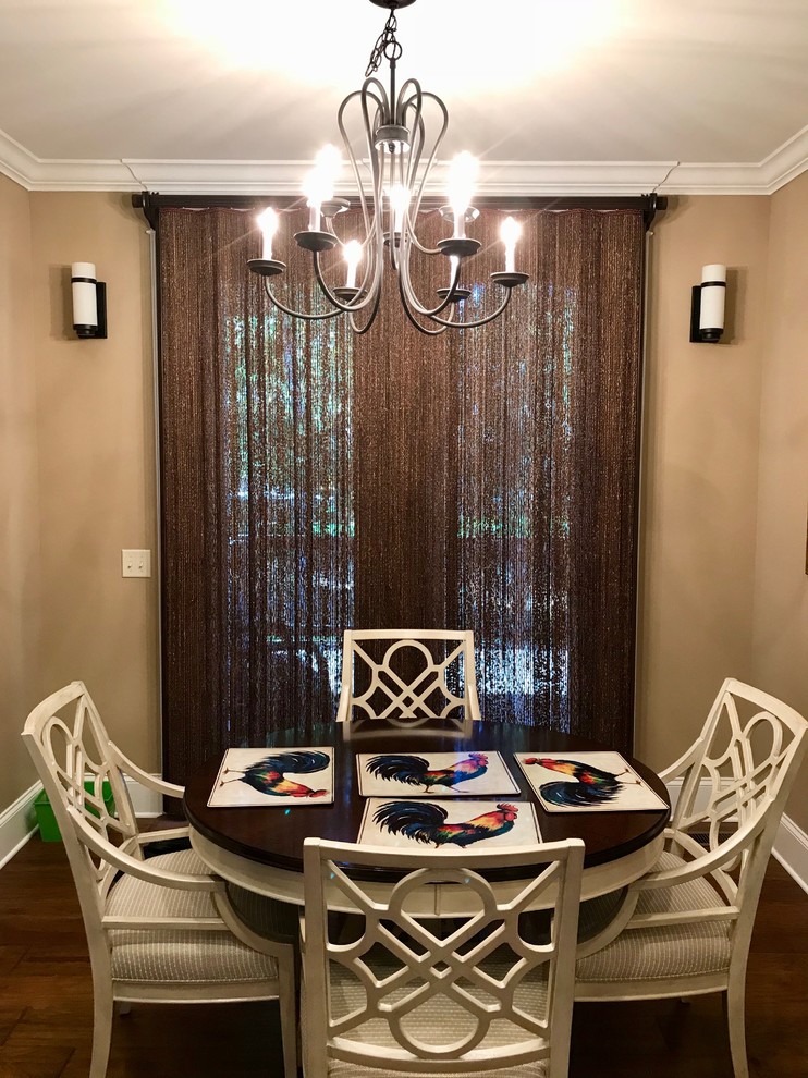 Dining room - transitional dining room idea