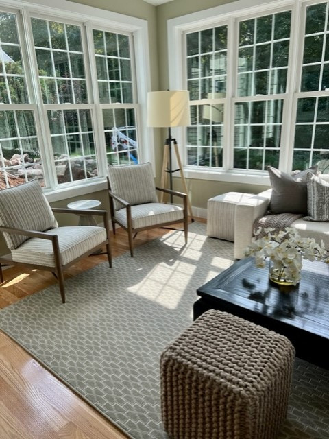 NEUTRAL SUNROOM