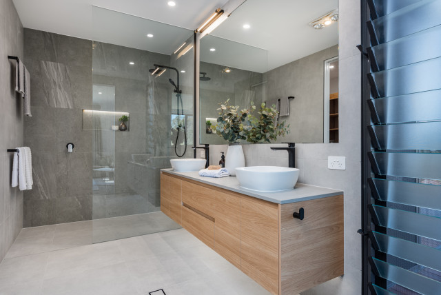 Mooloolaba Road moderne-badevaerelse