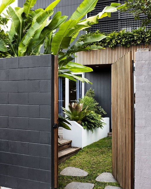 Balmain Bliss contemporary-deck