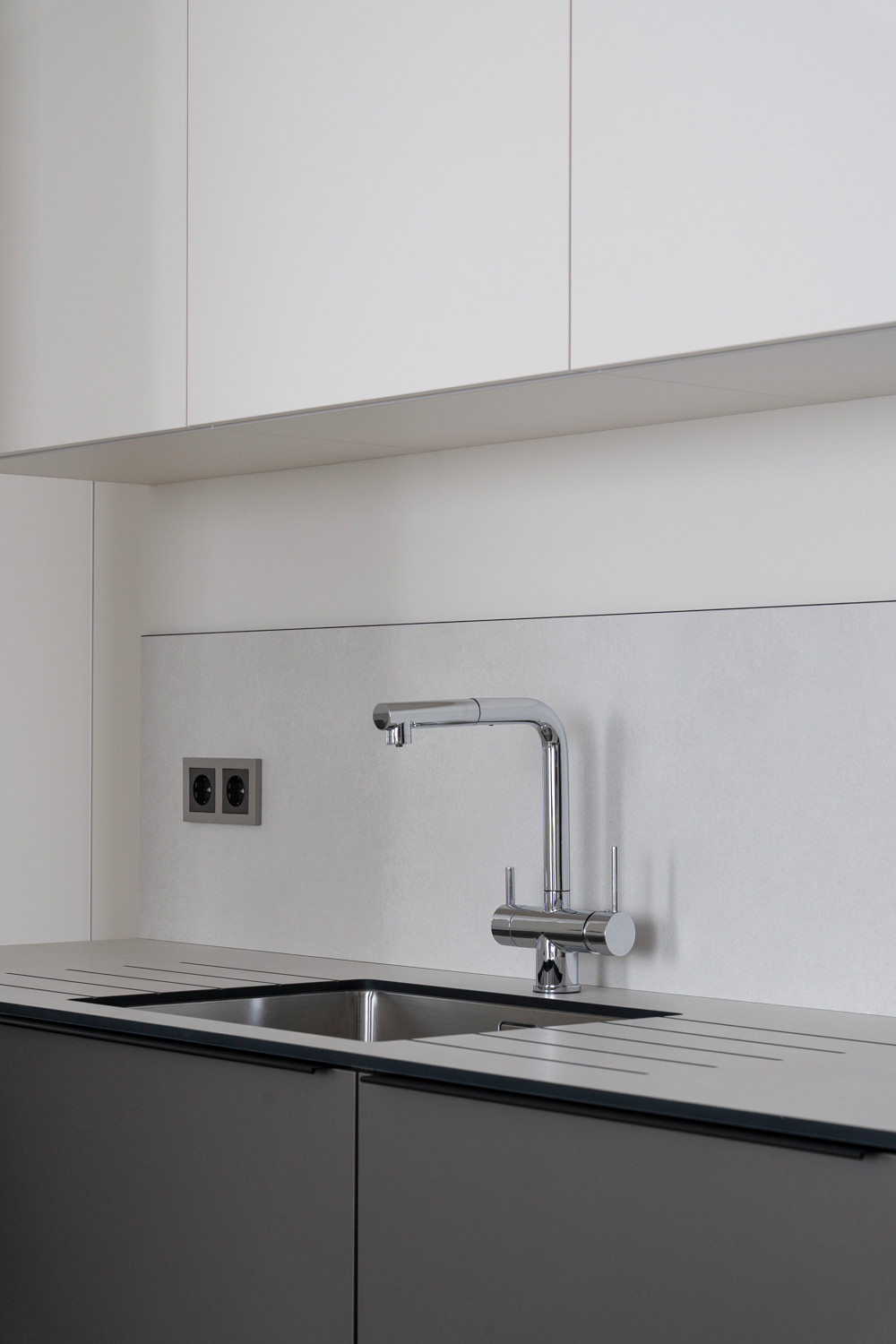 Мойка зона раковины на кухне