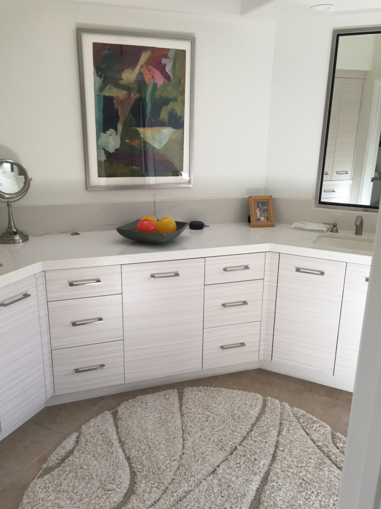 Home design - transitional home design idea