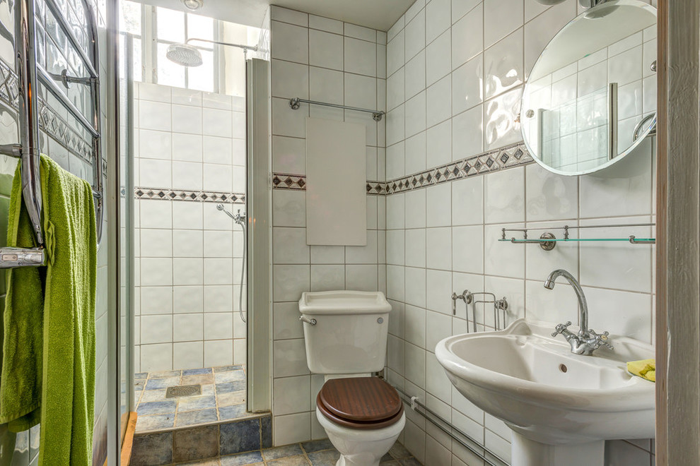This is an example of a traditional bathroom in Stockholm.