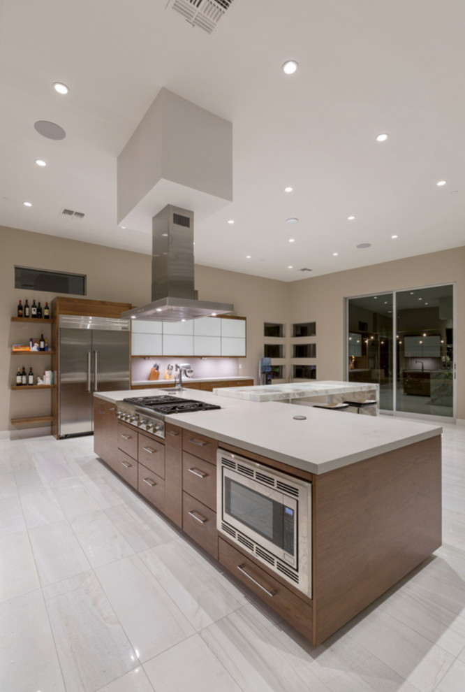 Inspiration for a modern kitchen in Las Vegas.