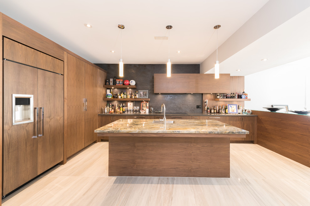 Transitional kitchen photo in Toronto